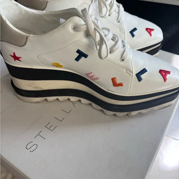 Stella McCartney White Sneakers with Colorful Embroidery - Picture 4 of 7